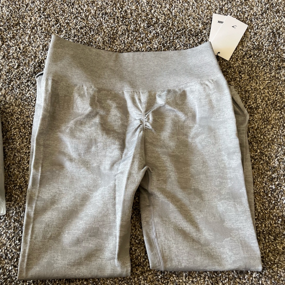 Gray camo gym shark set! Never been worn. Just wanting to get rid of my closet.